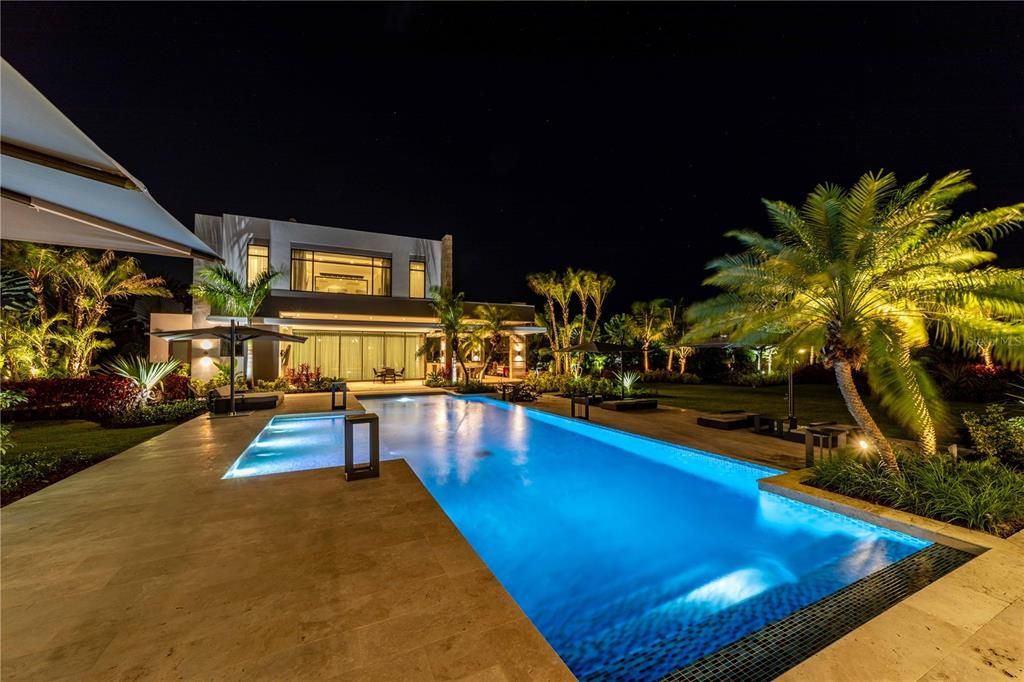 最近售出: $19,995,000 (8 贝兹, 8 浴室, 12087 平方英尺)