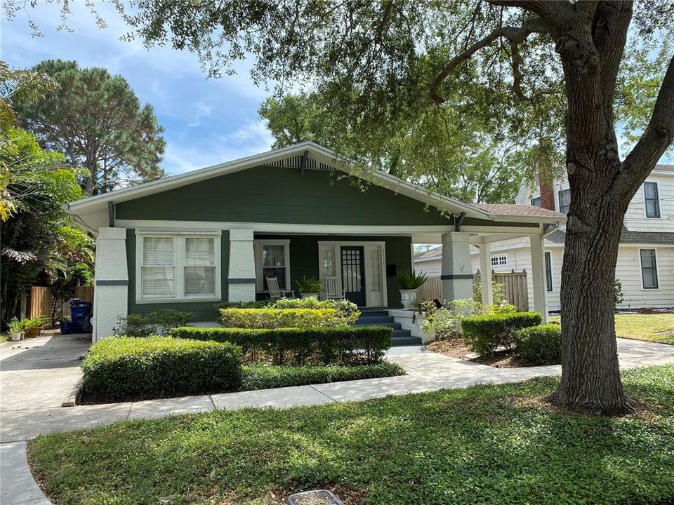 Recently Sold: $945,000 (2 beds, 2 baths, 1640 Square Feet)