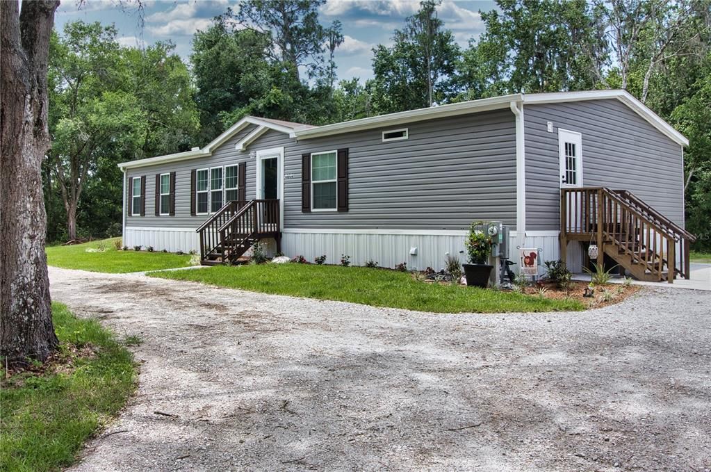 Recently Sold: $385,000 (4 beds, 2 baths, 1920 Square Feet)