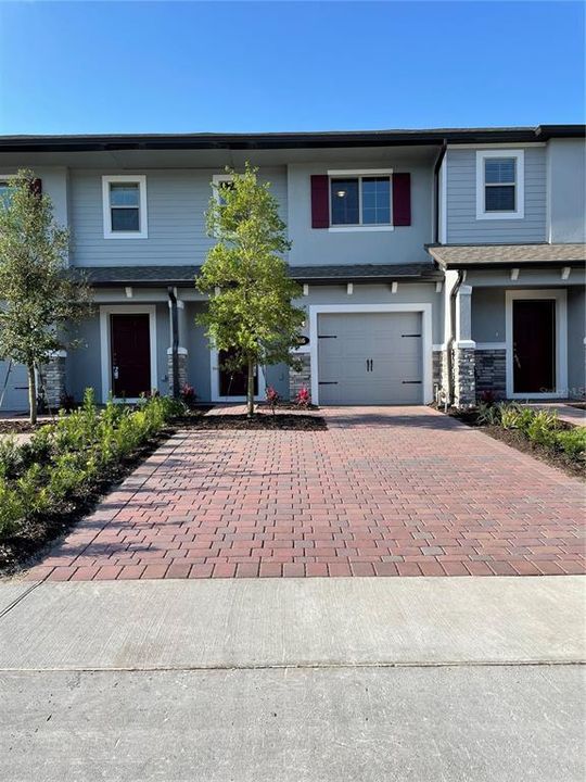 Recently Sold: $333,150 (3 beds, 2 baths, 1379 Square Feet)
