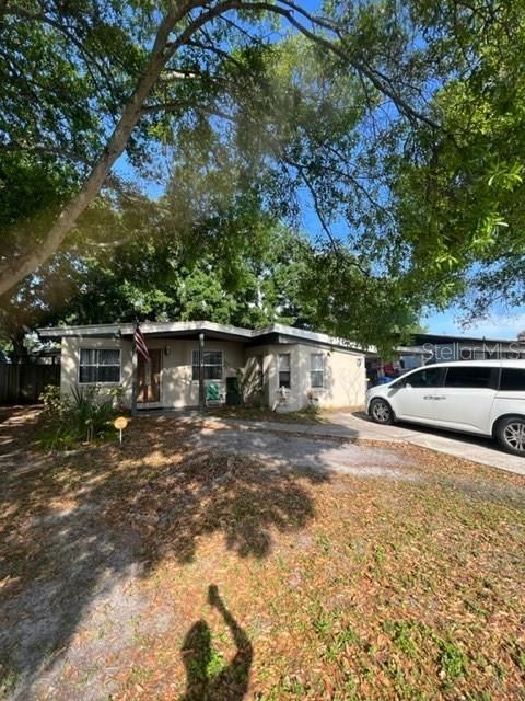 Recently Sold: $300,000 (3 beds, 2 baths, 1235 Square Feet)