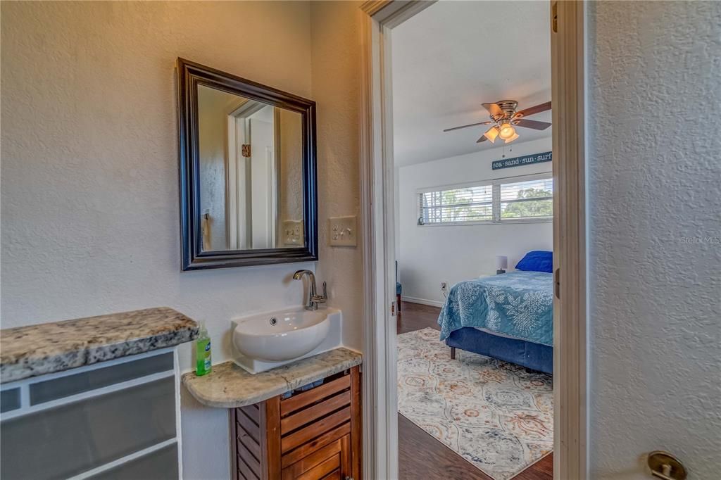 Recently Sold: $599,000 (2 beds, 2 baths, 1159 Square Feet)