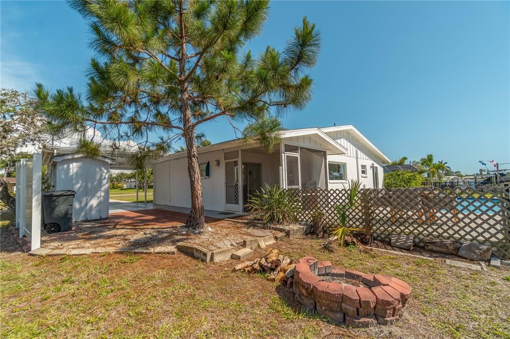 Recently Sold: $599,000 (2 beds, 2 baths, 1159 Square Feet)