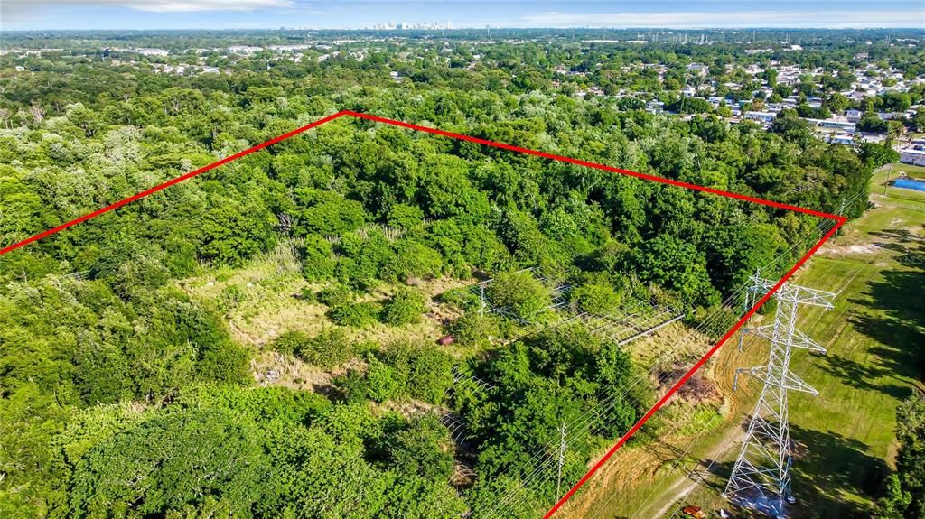 Под контрактом: $1,300,000 (26.78 acres)