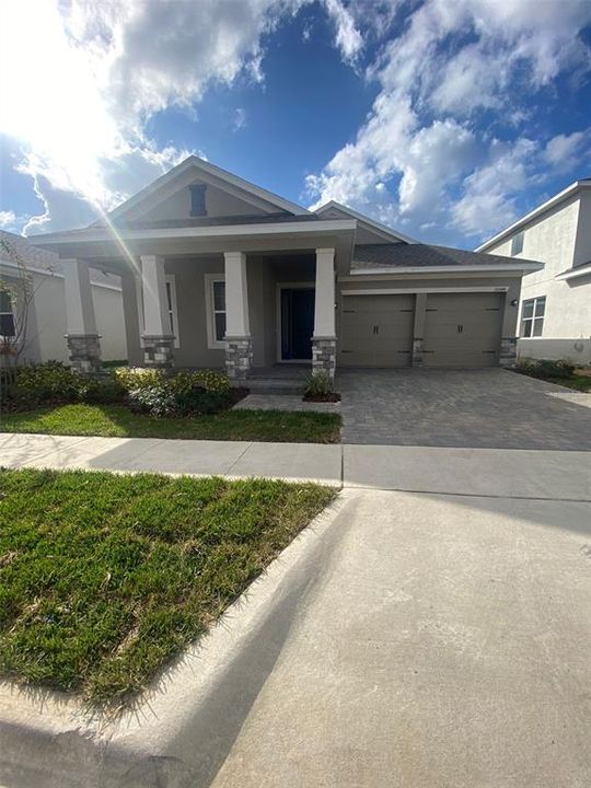 Recently Sold: $687,407 (4 beds, 3 baths, 2561 Square Feet)