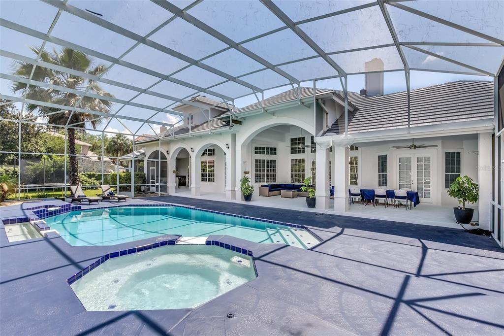 Recently Sold: $1,200,000 (5 beds, 4 baths, 4095 Square Feet)