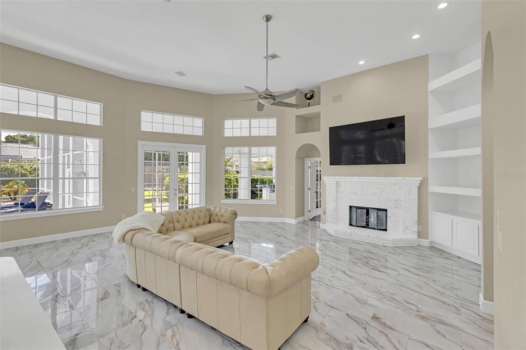 Recently Sold: $1,200,000 (5 beds, 4 baths, 4095 Square Feet)