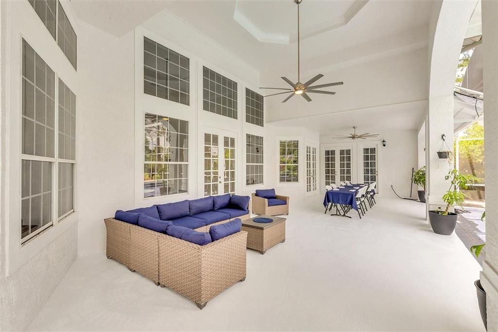 Recently Sold: $1,200,000 (5 beds, 4 baths, 4095 Square Feet)