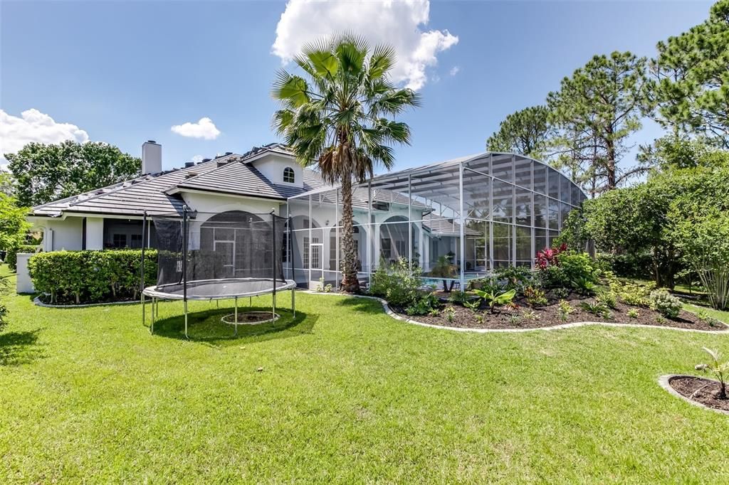 Recently Sold: $1,200,000 (5 beds, 4 baths, 4095 Square Feet)