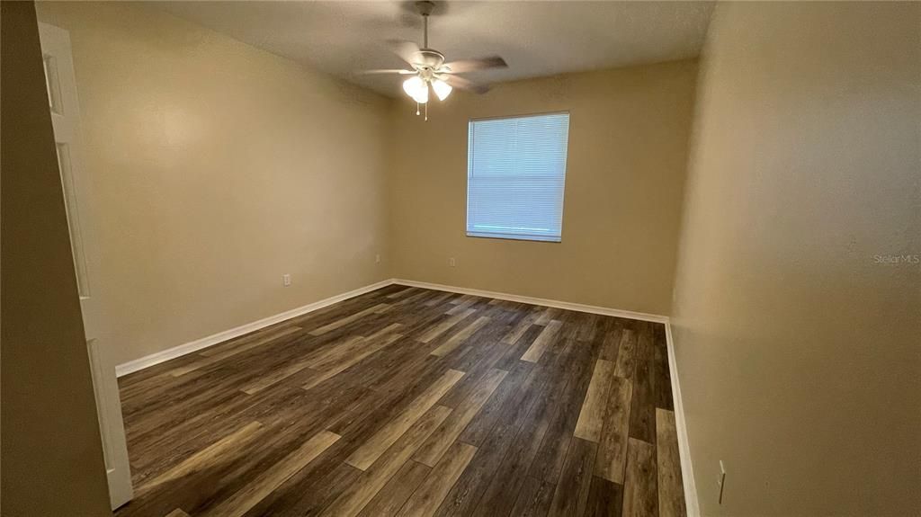 Recently Rented: $1,550 (2 beds, 2 baths, 1266 Square Feet)