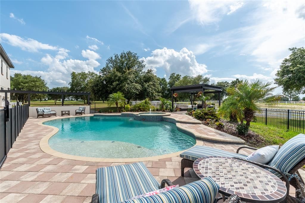 Recently Sold: $1,275,000 (6 beds, 4 baths, 4786 Square Feet)