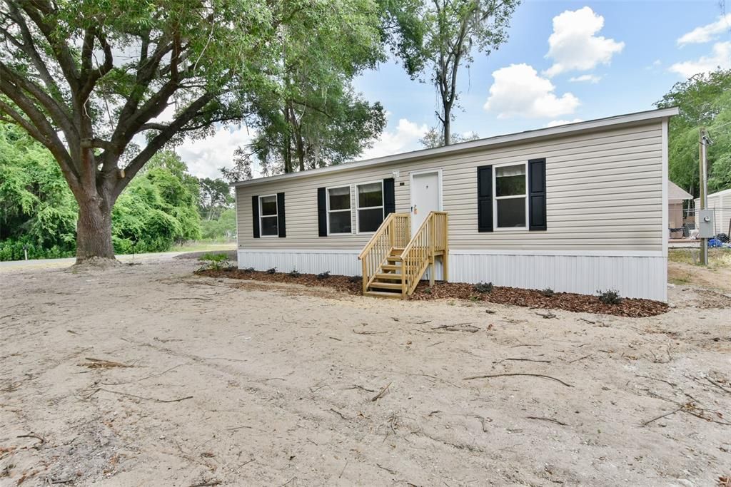 Recently Sold: $169,000 (3 beds, 2 baths, 1144 Square Feet)