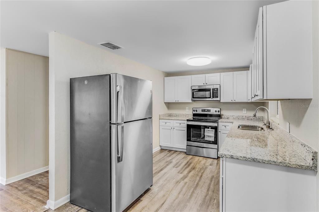 Recently Rented: $1,395 (3 beds, 2 baths, 1391 Square Feet)