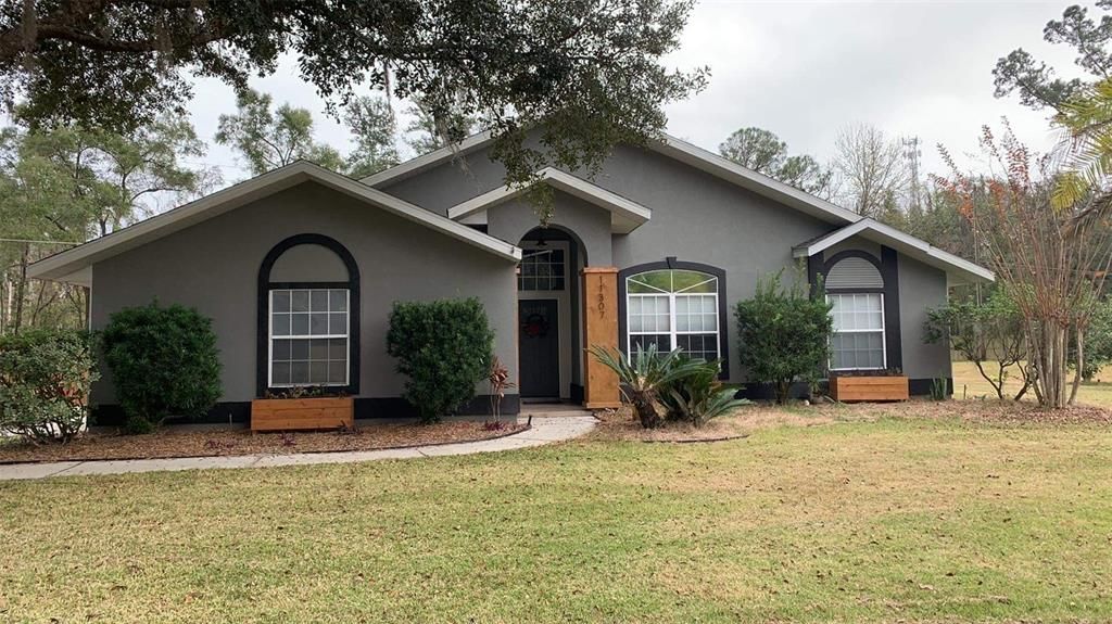 Vendido Recientemente: $390,000 (4 camas, 2 baños, 1994 Pies cuadrados)