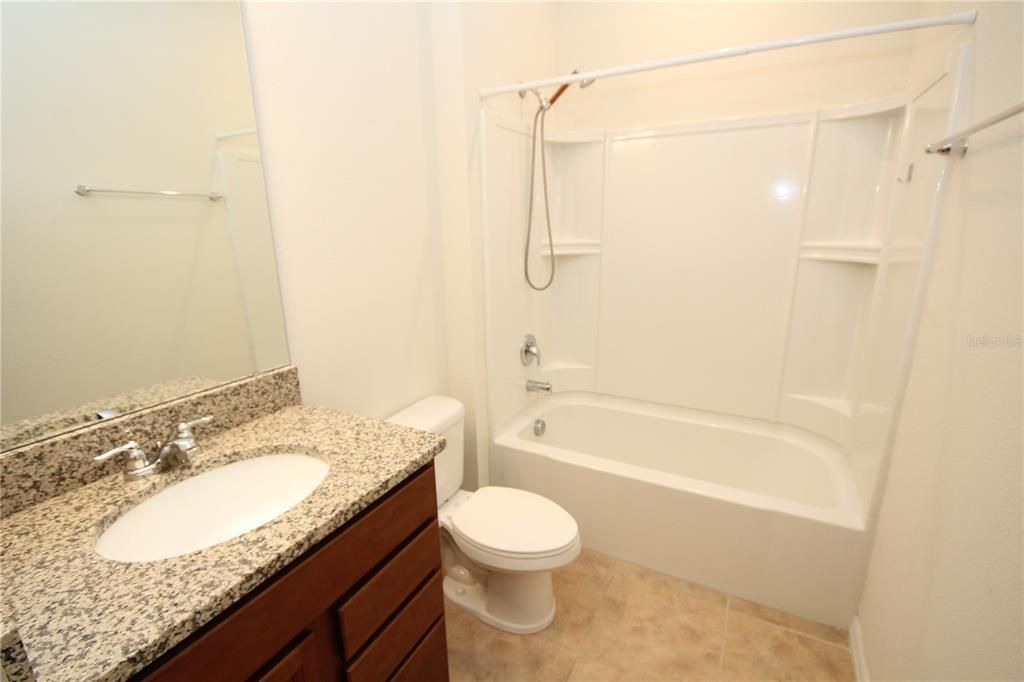最近租的: $2,050 (3 贝兹, 2 浴室, 1463 平方英尺)