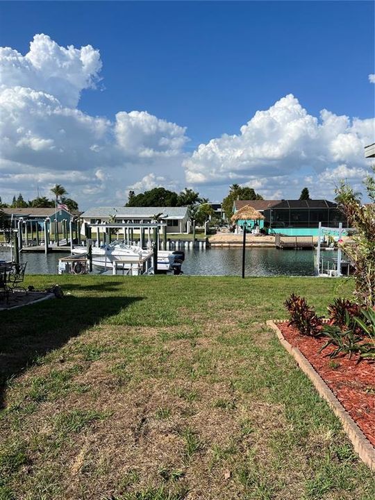 Recently Rented: $1,750 (2 beds, 1 baths, 800 Square Feet)