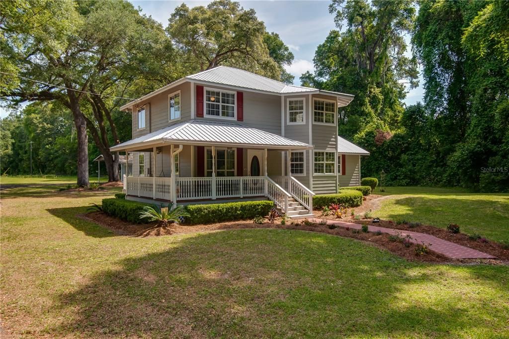 Vendido Recientemente: $448,700 (4 camas, 3 baños, 1960 Pies cuadrados)