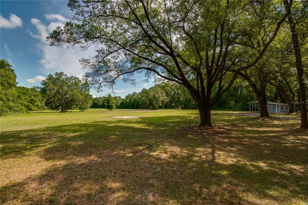 Vendido Recientemente: $448,700 (4 camas, 3 baños, 1960 Pies cuadrados)