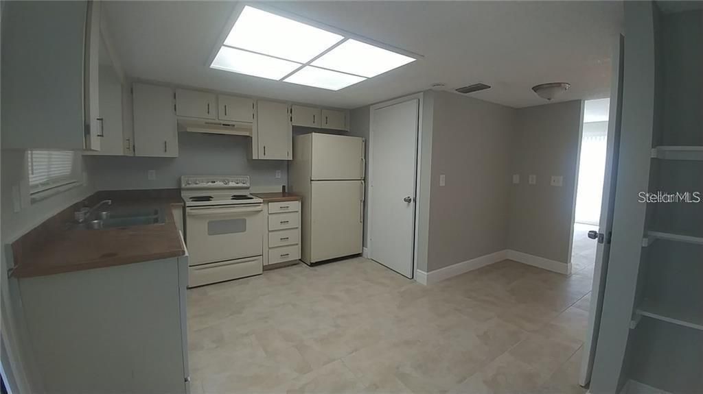 Recently Rented: $1,200 (2 beds, 1 baths, 960 Square Feet)