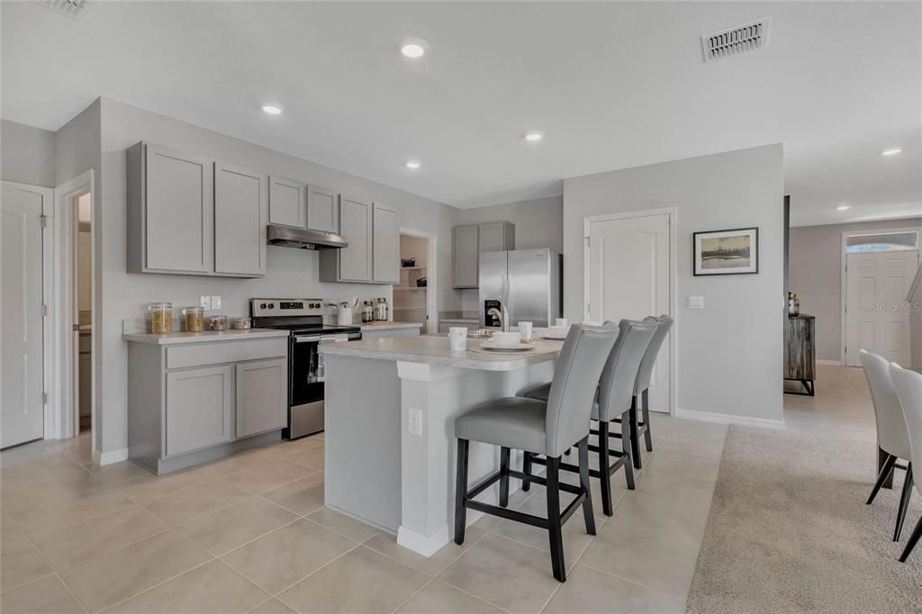Recently Sold: $422,000 (5 beds, 3 baths, 2447 Square Feet)