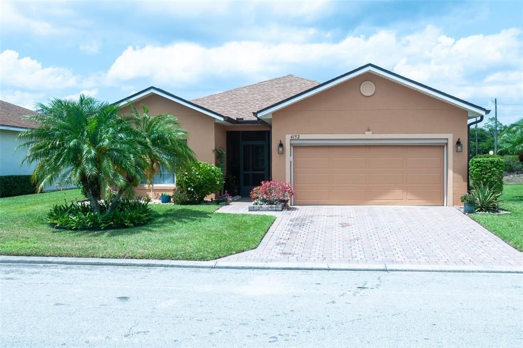 This ready to move-in CARIBBEAN floor plan has 2 bedrooms and 2 baths.