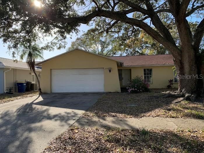 Recently Sold: $350,000 (4 beds, 2 baths, 1647 Square Feet)