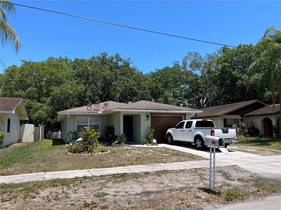 Recently Sold: $275,000 (3 beds, 2 baths, 1269 Square Feet)
