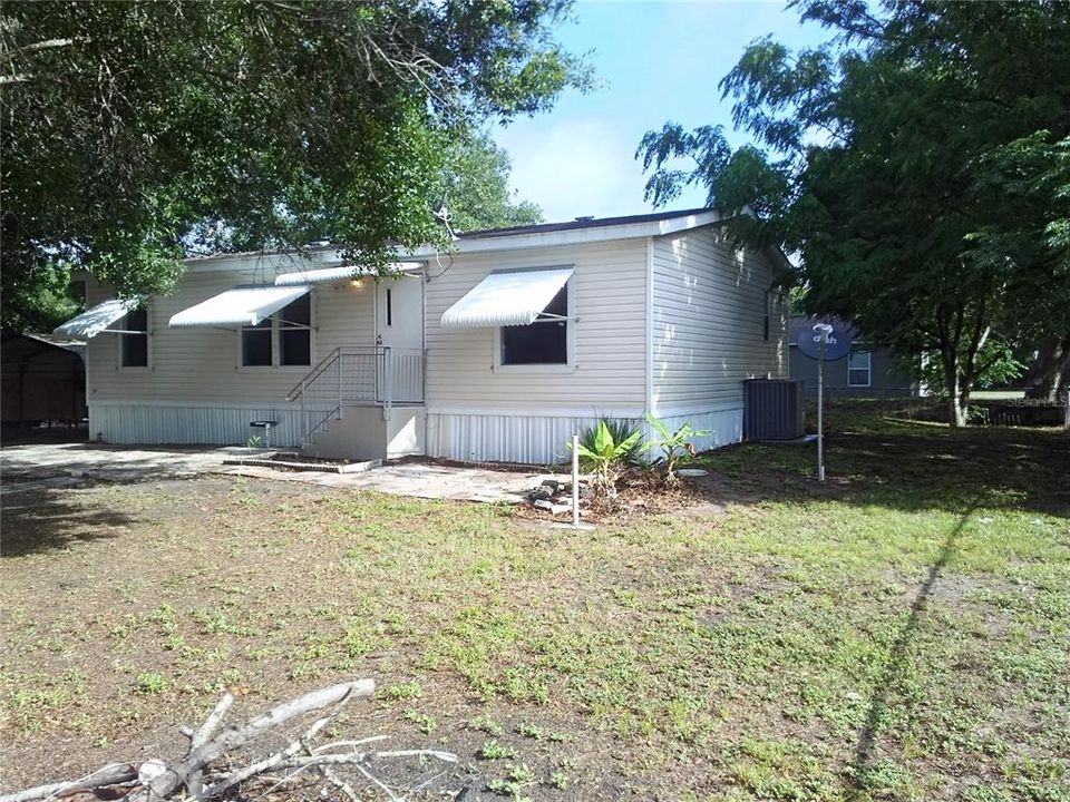 Recently Sold: $149,900 (3 beds, 2 baths, 1040 Square Feet)