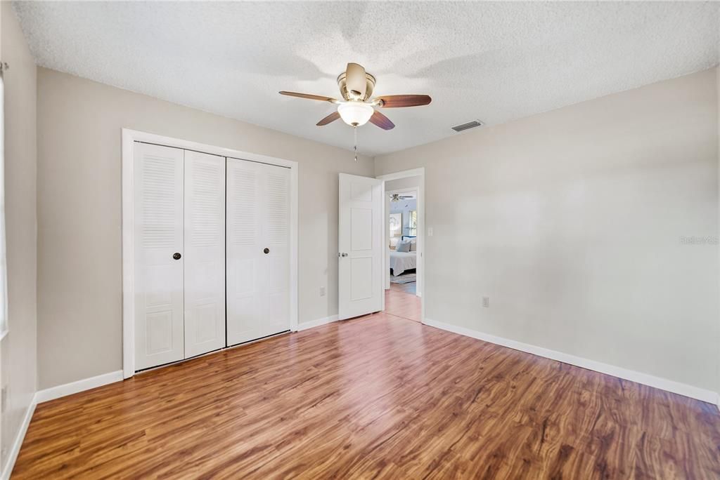 Recently Sold: $450,000 (3 beds, 2 baths, 1678 Square Feet)