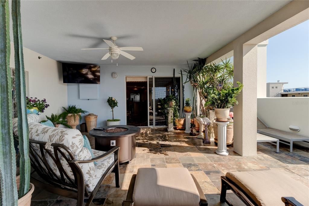 Recently Sold: $799,000 (3 beds, 3 baths, 2897 Square Feet)