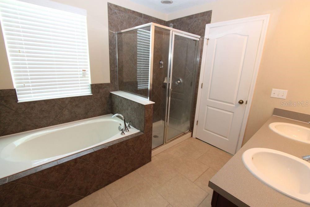 Недавно арендовано: $1,895 (2 спален, 2 ванн, 0 Квадратных фут)