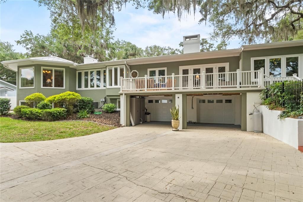 Recently Sold: $1,250,000 (4 beds, 3 baths, 4339 Square Feet)