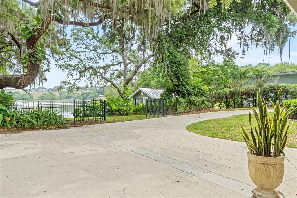 Recently Sold: $1,250,000 (4 beds, 3 baths, 4339 Square Feet)