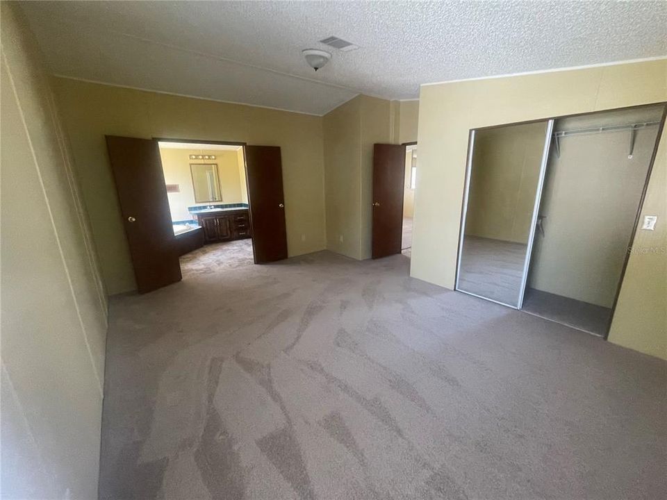 Vendido Recientemente: $214,900 (3 camas, 2 baños, 1782 Pies cuadrados)