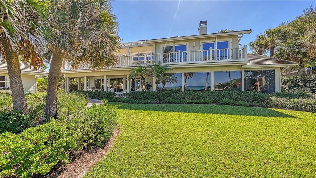 Recently Sold: $4,990,000 (5 beds, 4 baths, 4658 Square Feet)