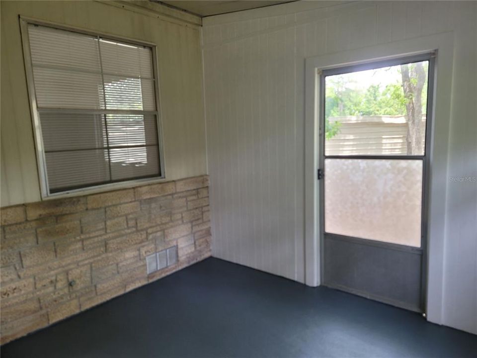Recently Sold: $110,000 (2 beds, 2 baths, 828 Square Feet)