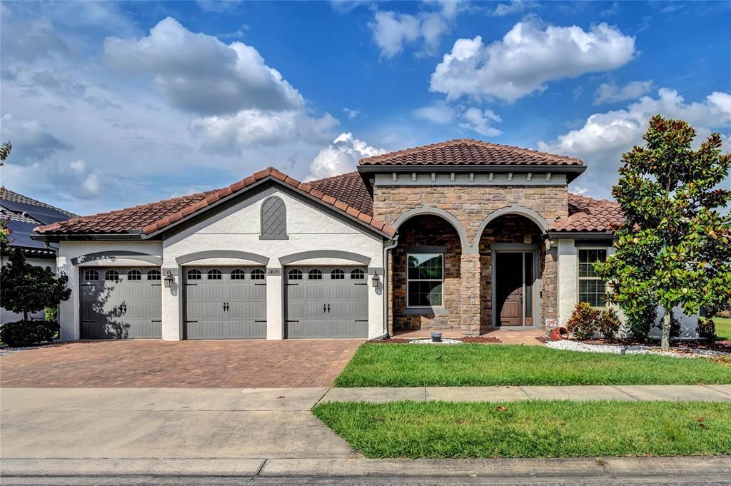 Recently Sold: $790,000 (4 beds, 3 baths, 2985 Square Feet)