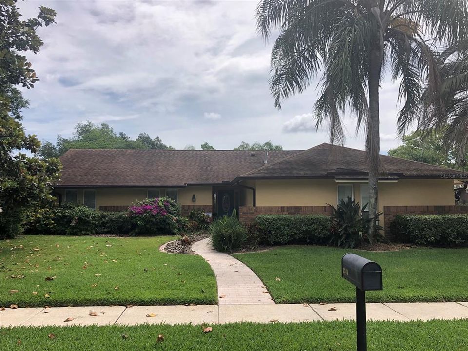 Recently Sold: $450,000 (3 beds, 2 baths, 1744 Square Feet)