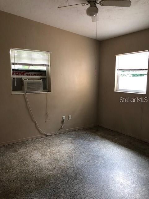 Recently Rented: $1,300 (2 beds, 1 baths, 744 Square Feet)