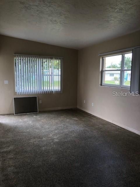 Recently Rented: $1,300 (2 beds, 1 baths, 744 Square Feet)