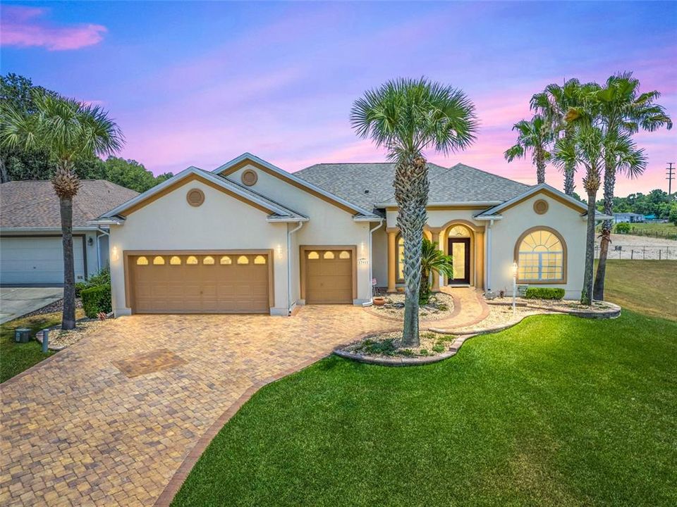 Недавно продано: $432,900 (3 спален, 3 ванн, 2071 Квадратных фут)