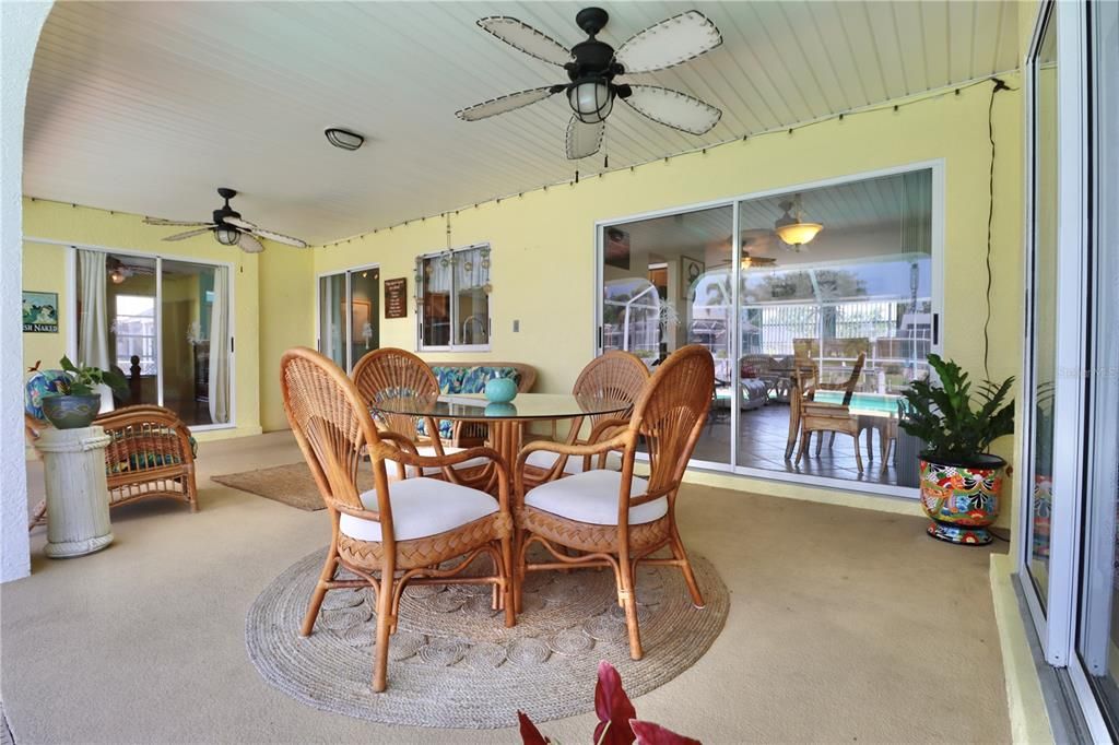Recently Sold: $550,000 (3 beds, 2 baths, 1496 Square Feet)