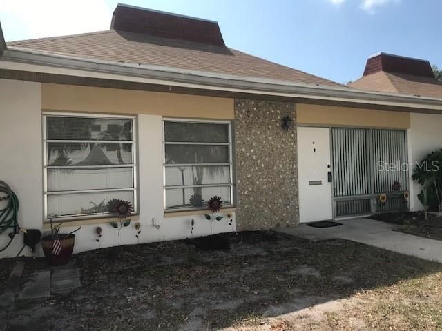 Recently Sold: $129,900 (2 beds, 1 baths, 825 Square Feet)