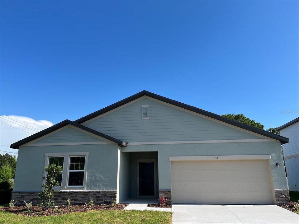 Недавно продано: $375,990 (4 спален, 2 ванн, 1981 Квадратных фут)