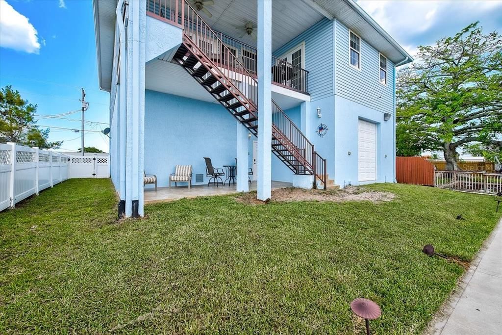 Recently Sold: $599,000 (4 beds, 2 baths, 2129 Square Feet)