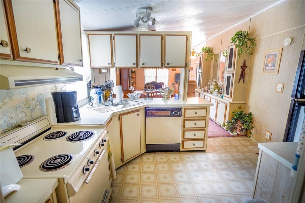 Recently Sold: $100,000 (2 beds, 2 baths, 1056 Square Feet)