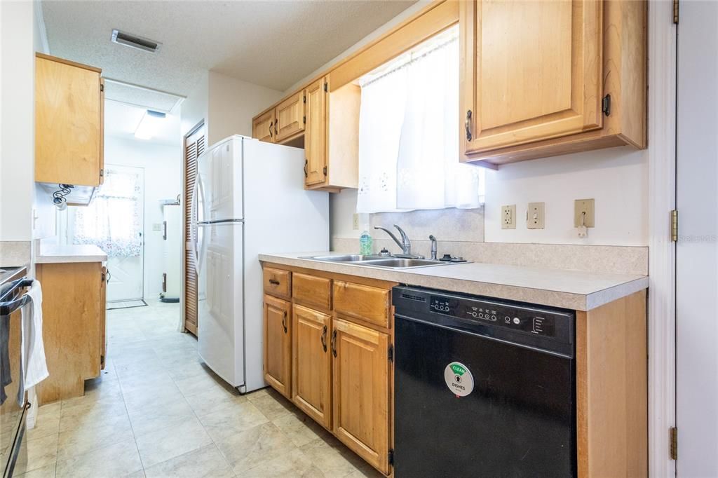 Recently Sold: $249,500 (2 beds, 2 baths, 1136 Square Feet)