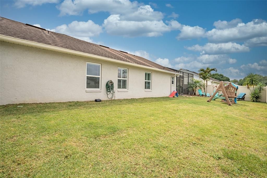 Recently Sold: $600,000 (4 beds, 3 baths, 2357 Square Feet)