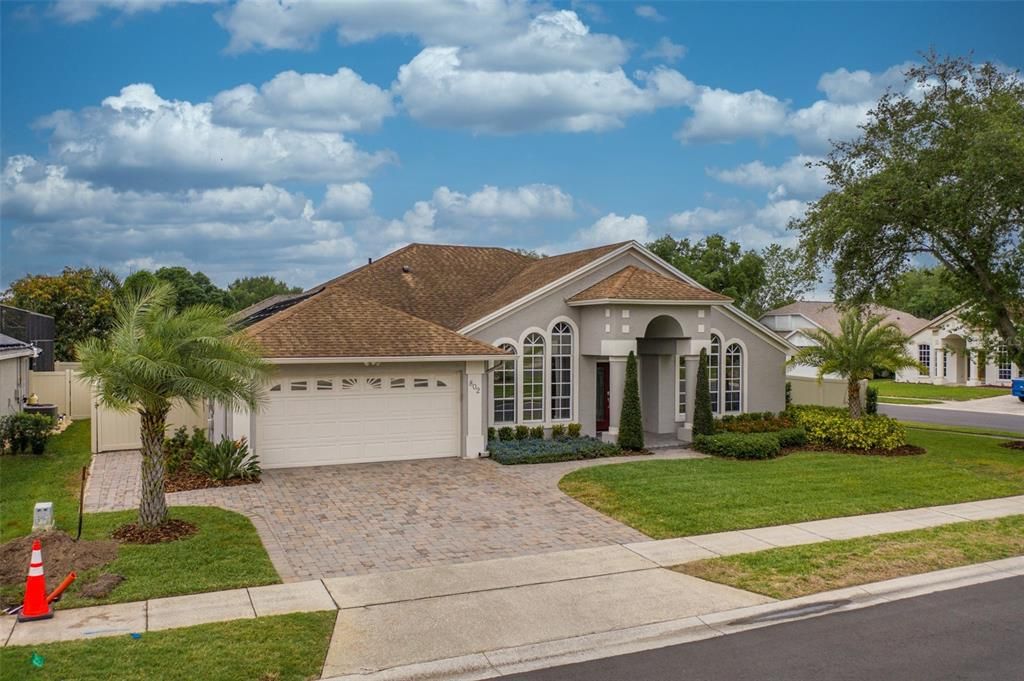 Recently Sold: $600,000 (4 beds, 3 baths, 2357 Square Feet)