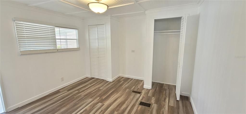 Recently Rented: $1,800 (2 beds, 1 baths, 960 Square Feet)